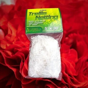 𝅺trellis Netting 5 x 30. Brand New unopened package.   b​